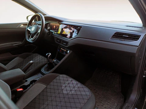 Volkswagen Polo 1.0 TSI 70KW R-LINE 5P