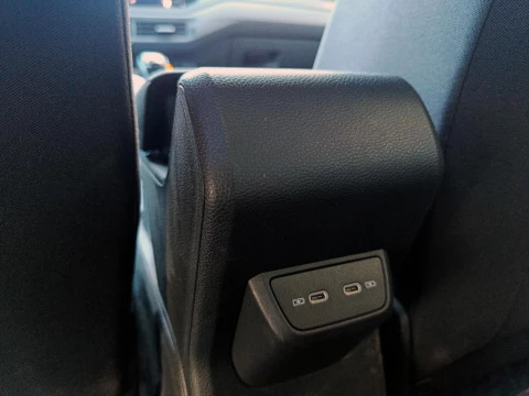 Volkswagen Polo 1.0 TSI 70KW R-LINE 5P