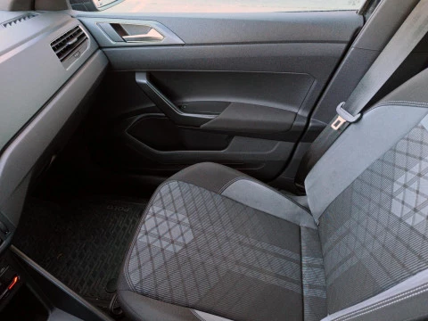 Volkswagen Polo 1.0 TSI 70KW R-LINE 5P