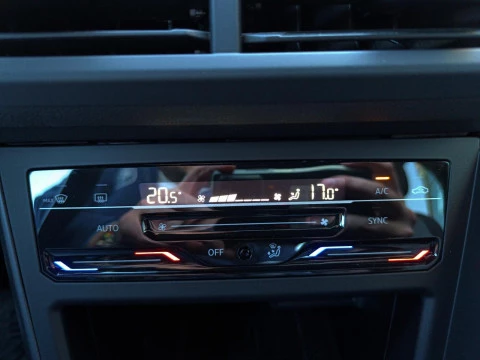 Volkswagen Polo 1.0 TSI 70KW R-LINE 5P