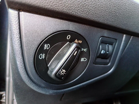 Volkswagen Polo 1.0 TSI 70KW R-LINE 5P