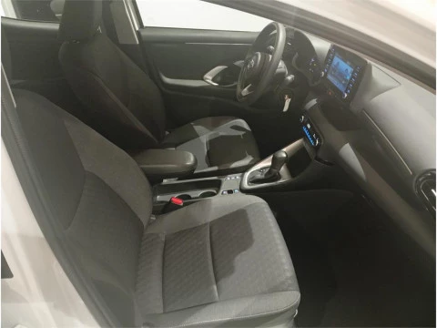 Toyota Yaris 5P Business Plus 120H e-CVT