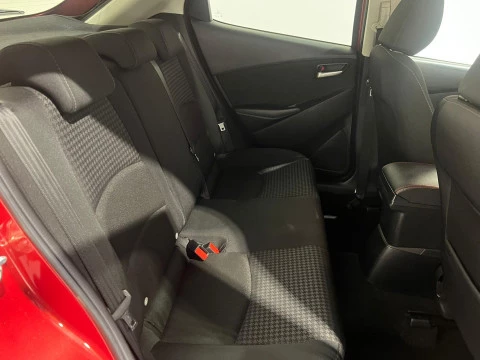 Mazda2 1.5 GE 66kW (90CV) Black Tech Edition