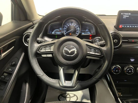 Mazda2 1.5 GE 66kW (90CV) Black Tech Edition