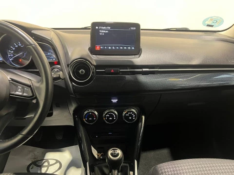 Mazda2 1.5 GE 66kW (90CV) Black Tech Edition