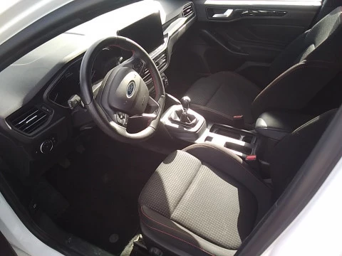 Ford Focus 1.0 Ecoboost MHEV 114kW ST-Line SB