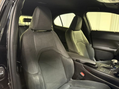 Lexus UX 2.0 250h Business