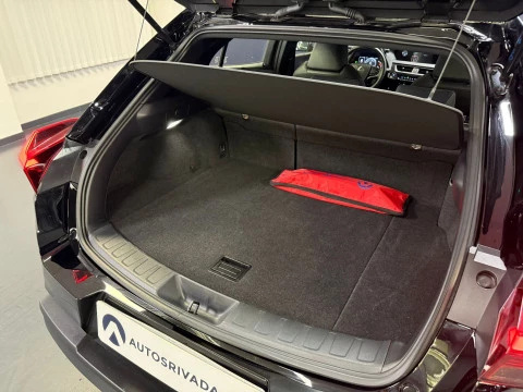 Lexus UX 2.0 250h Business