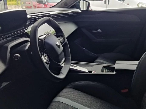 Peugeot 408 1.2 MHEV 145 E-DCS6 ALLURE 5P