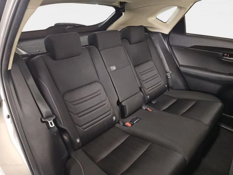 Lexus NX 2.5 300h Business Navigation 2WD