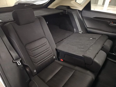 Lexus NX 2.5 300h Business Navigation 2WD