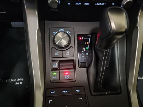 Lexus NX 2.5 300h Business Navigation 2WD