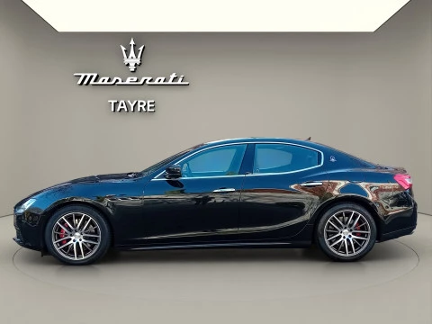 Maserati Ghibli 3.0 V6 BT 330CV RWD