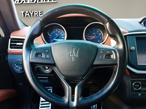 Maserati Ghibli 3.0 V6 BT 330CV RWD