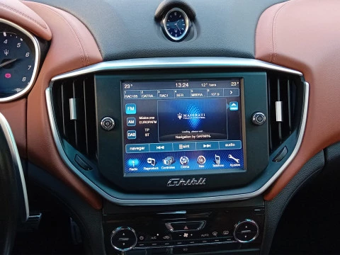 Maserati Ghibli 3.0 V6 BT 330CV RWD