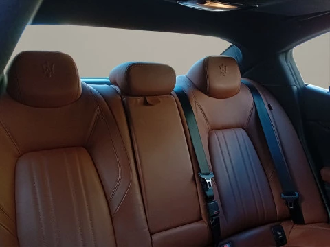 Maserati Ghibli 3.0 V6 BT 330CV RWD