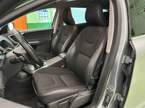 Volvo XC60 D3 Momentum Auto 110 kW (150 CV)
