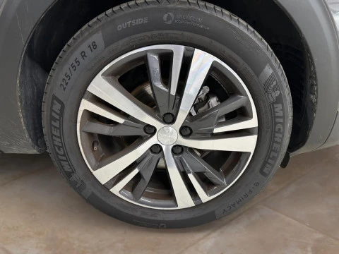 Peugeot 5008 Hybrid 1.2 100KW Allure Pack eDCS6