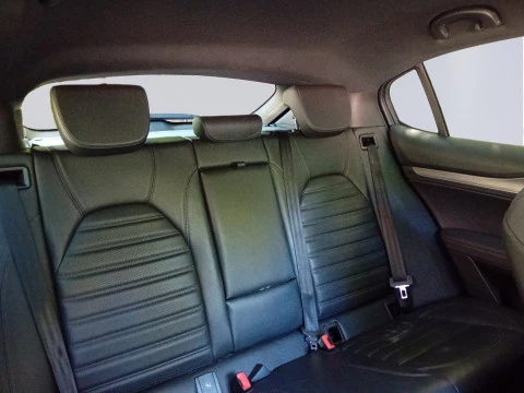 Alfa Romeo Stelvio 2.2 Diésel 154kW (210CV) Veloce Q4