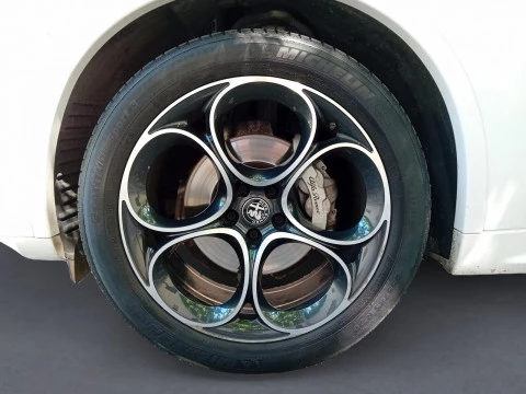 Alfa Romeo Stelvio 2.2 Diésel 154kW (210CV) Veloce Q4