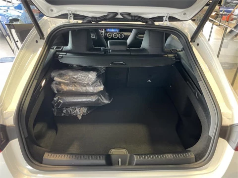 Mercedes-Benz CLA 250 e Shooting Brake