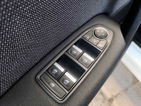 Renault Captur NUEVO RENAULT CAPTUR TECHNO E-TECH FULL HYBRID 105