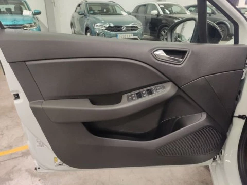 Renault Clio Evolution TCe 100 (74kw) GLP