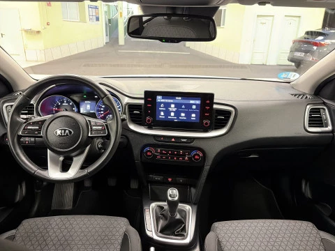 Kia Ceed 1.6 MHEV iMT Drive 100 kW (136 CV)