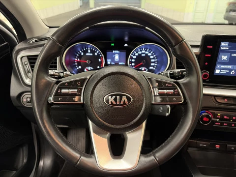 Kia Ceed 1.6 MHEV iMT Drive 100 kW (136 CV)