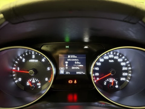 Kia Ceed 1.6 MHEV iMT Drive 100 kW (136 CV)