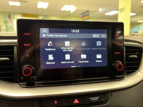 Kia Ceed 1.6 MHEV iMT Drive 100 kW (136 CV)