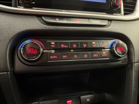 Kia Ceed 1.6 MHEV iMT Drive 100 kW (136 CV)