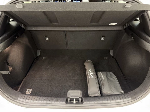 Kia Ceed 1.6 MHEV iMT Drive 100 kW (136 CV)