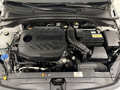 Kia Ceed 1.6 MHEV iMT Drive 100 kW (136 CV)