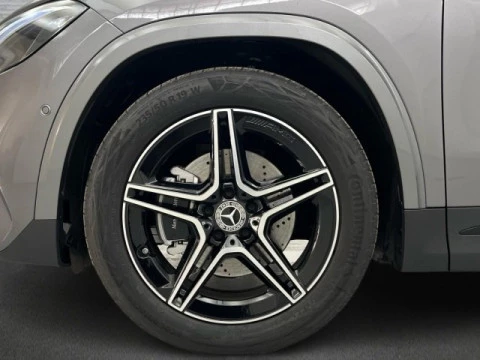 Mercedes-Benz GLA 200 D