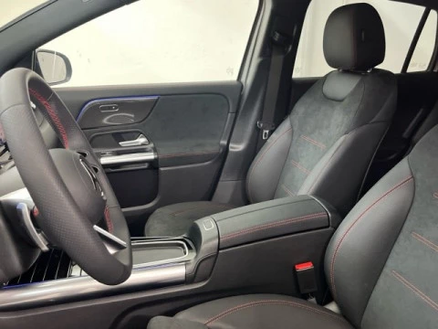 Mercedes-Benz GLA 200 D