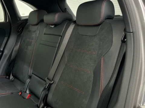 Mercedes-Benz GLA 200 D