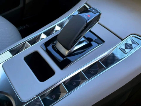 DS 7 PLUG-IN HYBRID 225 ÉTOILE