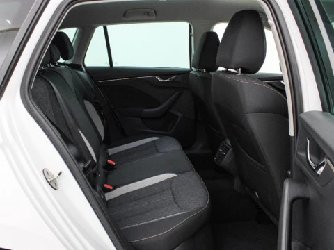 Skoda Kamiq 1.0 TSI 81KW DSG STYLE 110 5P