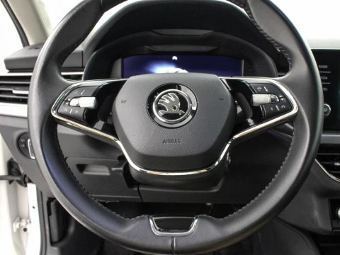 Skoda Kamiq 1.0 TSI 81KW DSG STYLE 110 5P