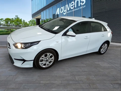 Kia Ceed 1.6 MHEV iMT 100kW (136CV) Concept