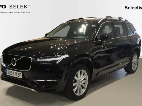 Volvo XC90 T5 MOMENTUM 7 PL. Volvo XC90 T5 MOMENTUM 7 PL.