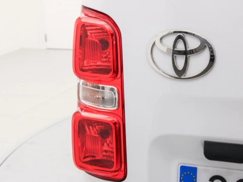 Toyota Proace 1.5D 88KW L2 GX 120 4P