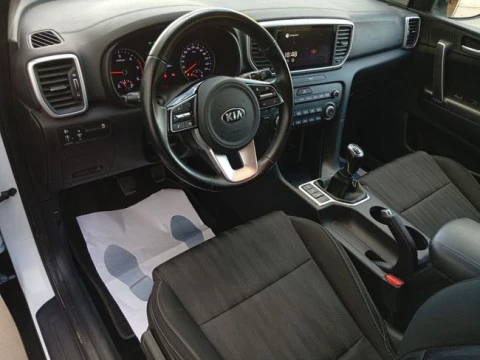 Kia Sportage 1.6 MHEV Business 100kW (136CV) 4x4