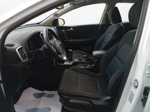 Kia Sportage 1.6 MHEV Business 100kW (136CV) 4x4
