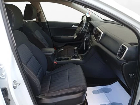 Kia Sportage 1.6 MHEV Business 100kW (136CV) 4x4