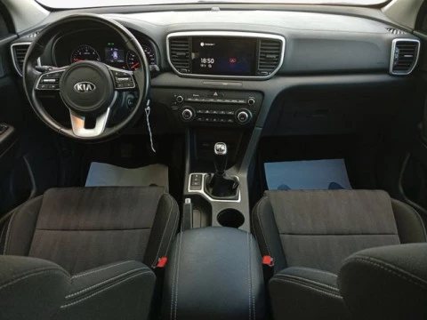 Kia Sportage 1.6 MHEV Business 100kW (136CV) 4x4