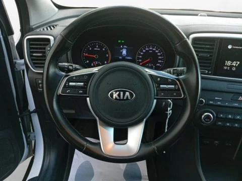 Kia Sportage 1.6 MHEV Business 100kW (136CV) 4x4
