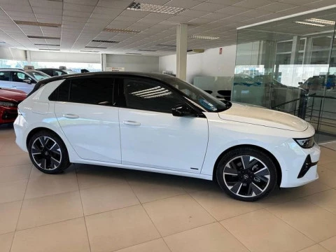 Opel Astra Electric 54kWh GS Auto