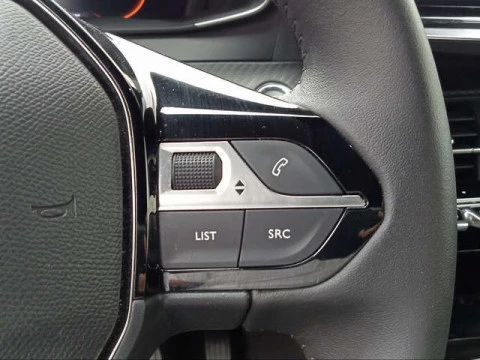 Peugeot 2008 PureTech 100 S&S Allure 75 kW (100 CV)